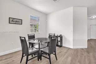 9075 Preston Pl, Tamarac, FL 33321 - Photo 10