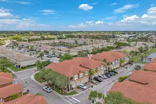 9075 Preston Pl, Tamarac, FL 33321 - Photo 38