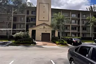 900 SW 142nd Ave, Pembroke Pines, FL 33027 - Photo 1