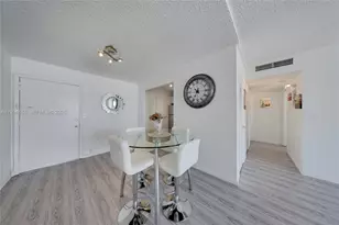 111 Golden Isles Dr, Hallandale Beach, FL 33009 - Photo 14