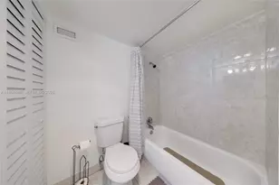 111 Golden Isles Dr, Hallandale Beach, FL 33009 - Photo 22