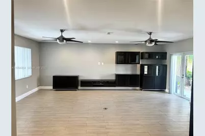 10760 SW 63rd St, Miami, FL 33173 - Photo 8