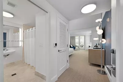 4401 Collins Ave #902, Miami Beach, FL 33140 - Photo 2