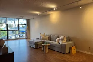 600 Parkview Dr, Hallandale Beach, FL 33009 - Photo 2