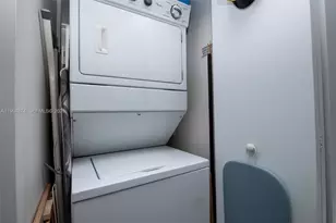 60 SW 13th St, Miami, FL 33130 - Photo 16