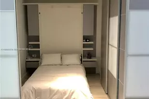 45 SW 9th St, Miami, FL 33130 - Photo 12