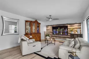 8106 SW 23rd St, North Lauderdale, FL 33068 - Photo 4