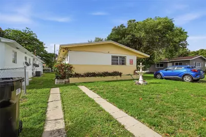 28 NW 170th St #1, North Miami Beach, FL 33169 - Photo 1