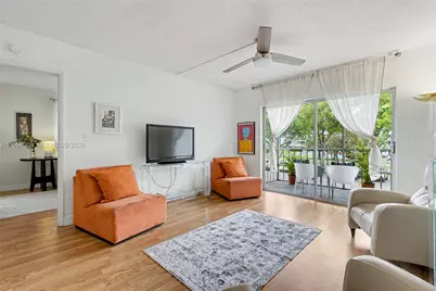 1000 Hillcrest Ct #215, Hollywood, FL 33021 - Photo 14