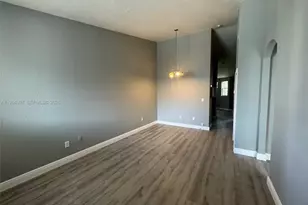 2731 SE 17th Ave, Homestead, FL 33035 - Photo 2