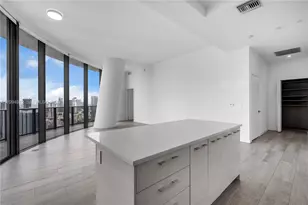 45 SW 9th St, Miami, FL 33130 - Photo 6