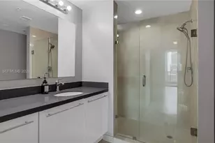 90 SW 3rd St, Miami, FL 33130 - Photo 36