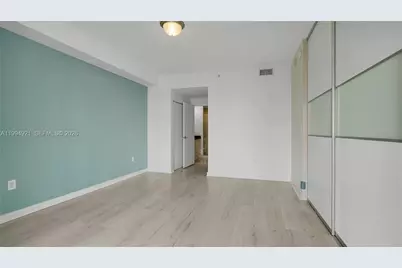 90 SW 3rd St #3003, Miami, FL 33130 - Photo 28