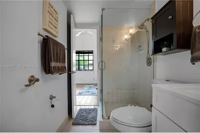 10101 Woodbury Ct, Pembroke Pines, FL 33026 - Photo 14