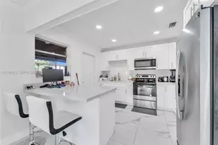 8820 SW 27th St, Miami, FL 33165 - Photo 8