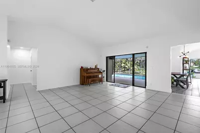 1601 Eastlake Way, Weston, FL 33326 - Photo 6