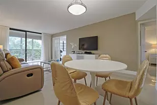 1100 Colony Point Cir, Pembroke Pines, FL 33026 - Photo 2