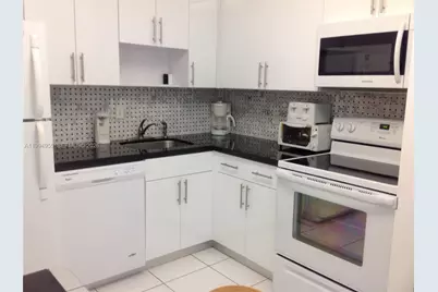 5151 Collins Ave #1119, Miami Beach, FL 33140 - Photo 6