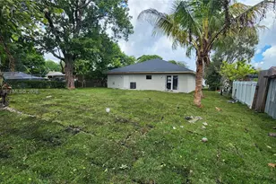 1468 NW 100th St, Miami, FL 33147 - Photo 6