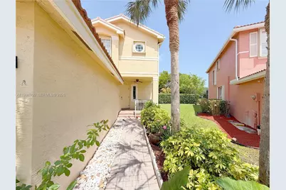5005 Northern Lights Dr #5005, Greenacres, FL 33463 - Photo 2