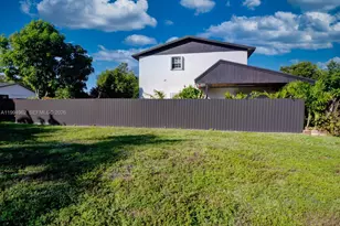 5284 NW 193rd Ln, Miami Gardens, FL 33055 - Photo 4