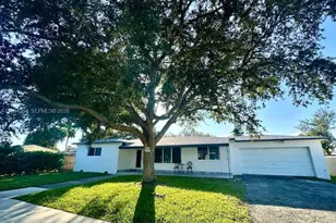 628 SW 6th Ave, Hallandale Beach, FL 33009 - Photo 1