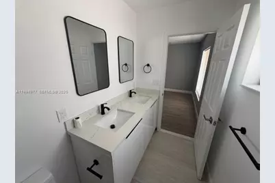 644 NW 6th Ct, Hallandale Beach, FL 33009 - Photo 12