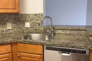 6272 NW 186th St, Hialeah, FL 33015 - Photo 6