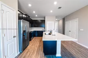 5204 Jovial Ct, Fort Pierce, FL 34947 - Photo 10