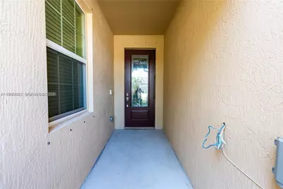 5204 Jovial Ct #5204, Fort Pierce, FL 34947 - Photo 2