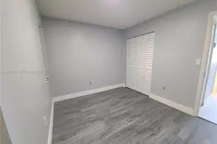 453 SW 2nd St, Miami, FL 33130 - Photo 6