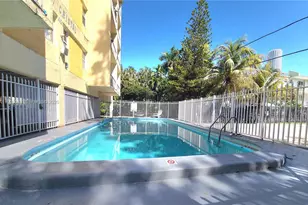 453 SW 2nd St, Miami, FL 33130 - Photo 8