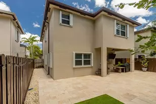 385 NE 36th Avenue Rd, Homestead, FL 33033 - Photo 6