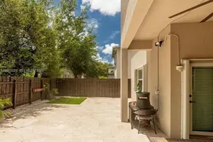 385 NE 36th Avenue Rd, Homestead, FL 33033 - Photo 8