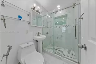 5727 SW 3rd St, Miami, FL 33144 - Photo 10