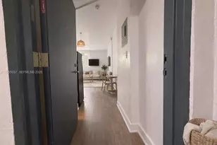 143 SW 9th St, Miami, FL 33130 - Photo 12