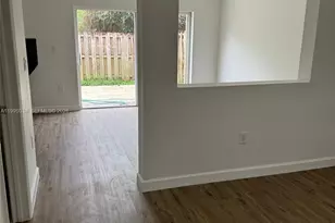 319 SE 20th Terrace, Homestead, FL 33033 - Photo 4