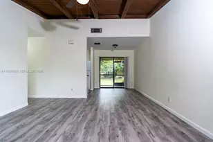 472 Glenwood Dr, West Palm Beach, FL 33415 - Photo 4