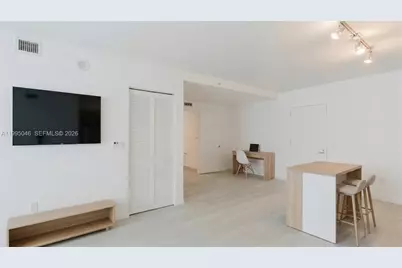 31 SE 6th St #1906, Miami, FL 33131 - Photo 8