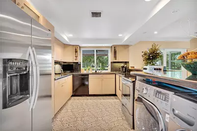 1610 W Sandpiper Cir, Pembroke Pines, FL 33026 - Photo 22