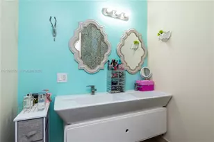 1610 W Sandpiper Cir, Pembroke Pines, FL 33026 - Photo 36