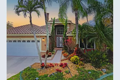 499 Cambridge Ln, Weston, FL 33326 - Photo 2