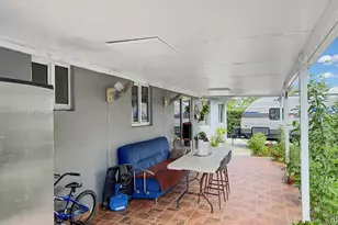 2330 W 6th Ct, Hialeah, FL 33010 - Photo 30