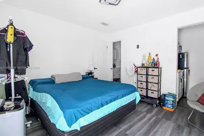 2330 W 6th Ct, Hialeah, FL 33010 - Photo 20