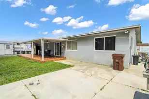 2330 W 6th Ct, Hialeah, FL 33010 - Photo 18