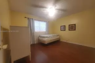 319 NE 14th Ave, Hallandale Beach, FL 33009 - Photo 12