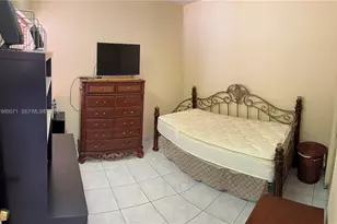7725 W 10th Ave, Hialeah, FL 33014 - Photo 8
