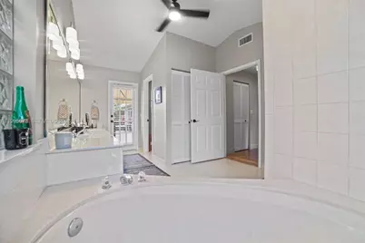 11021 NW 7th St, Plantation, FL 33324 - Photo 40