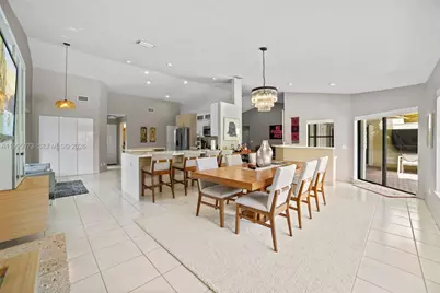 11021 NW 7th St, Plantation, FL 33324 - Photo 12