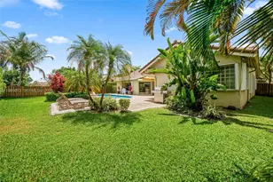11021 NW 7th St, Plantation, FL 33324 - Photo 24